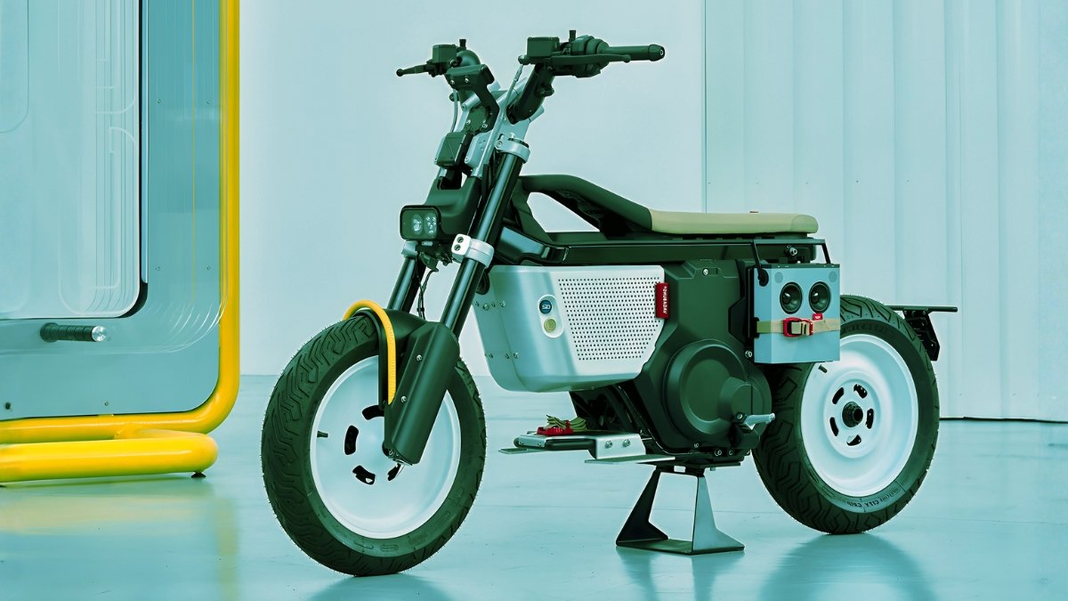 BMW CE 02 2025 The Compact Urban EV Bike for Young Riders in the US